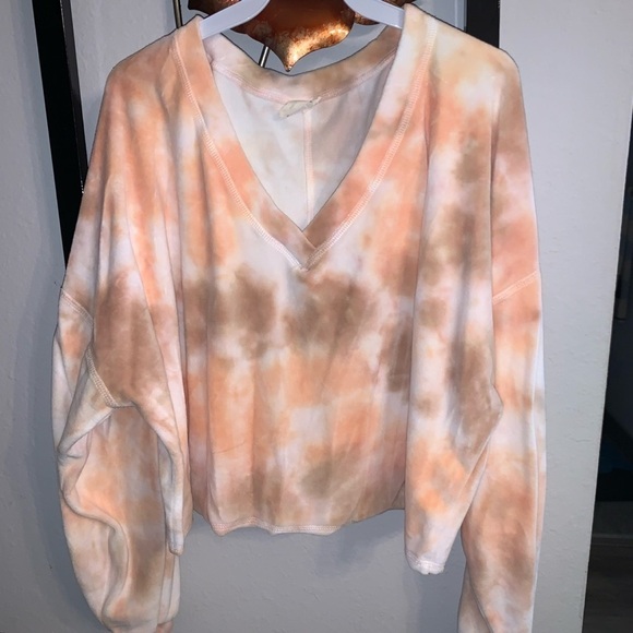 White/peach & Brown Tie Dye V-Neck Crop Top - Picture 6 of 13